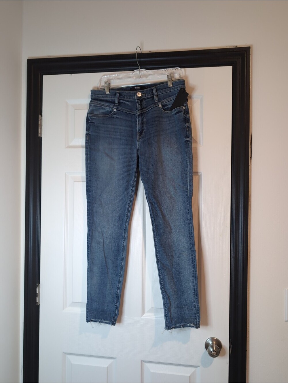 Size 30 Women's NWT Hudson Barbara super skinny jeans